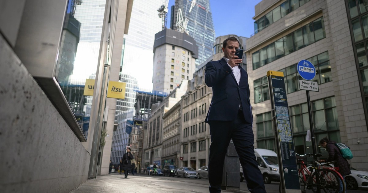 Inflationen i Storbritannien stiger till 3,3 procent till följd av kriget i Iran